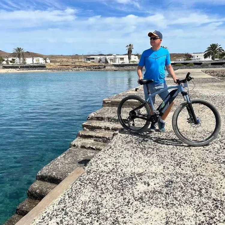 rent a bike la graciosa